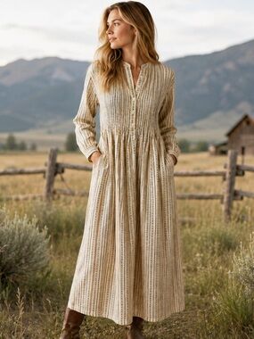 L.L. Bean Prairie Dress M 100% Cotton Ivory Blue Pintuck Cottagecore Western